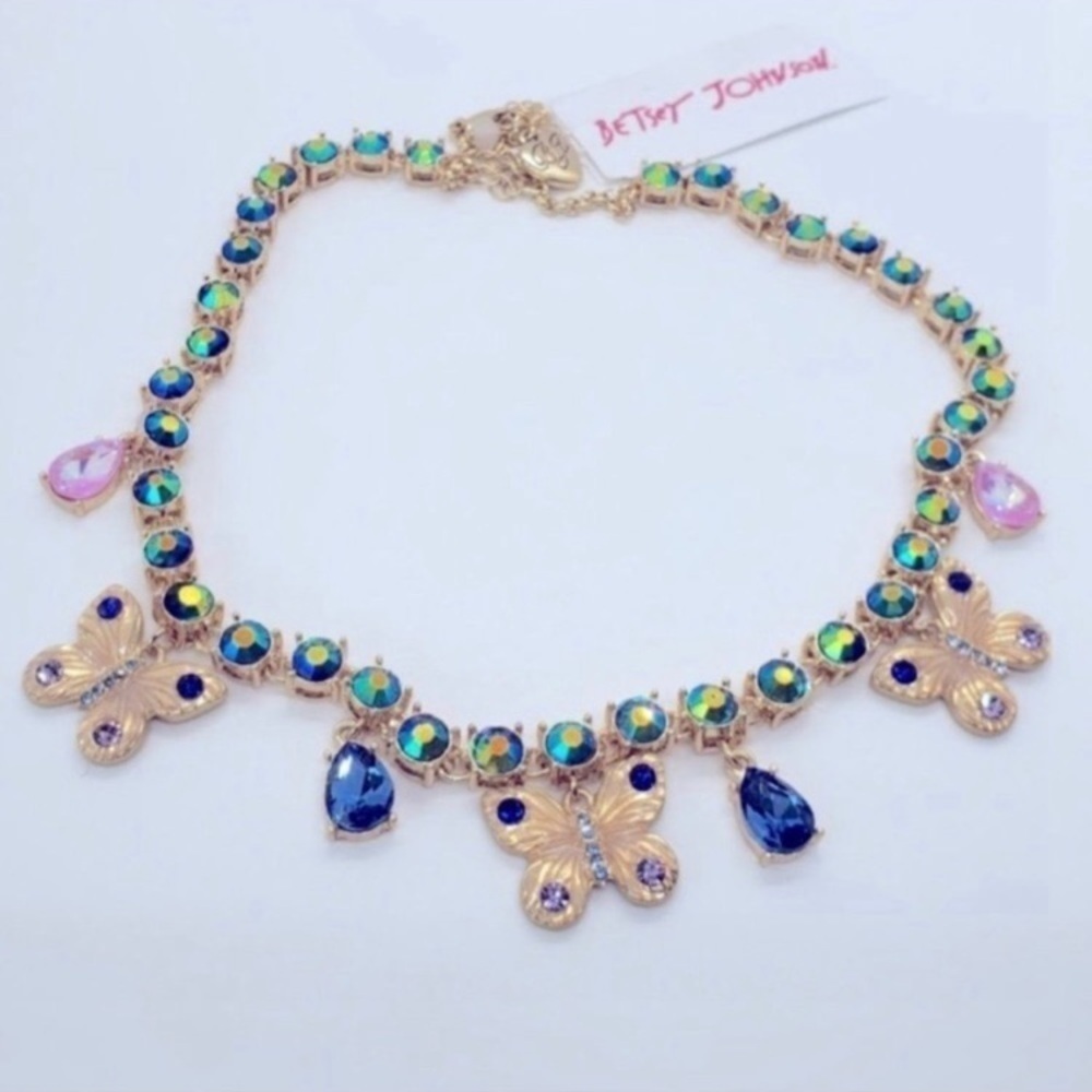 BETSEY JOHNSON Buggin’ Out Butterfly Charm Gold-Tone & Crystals Necklace NEW NWT